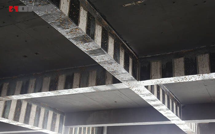 Carbon fiber fabric for concrete structure strengthening