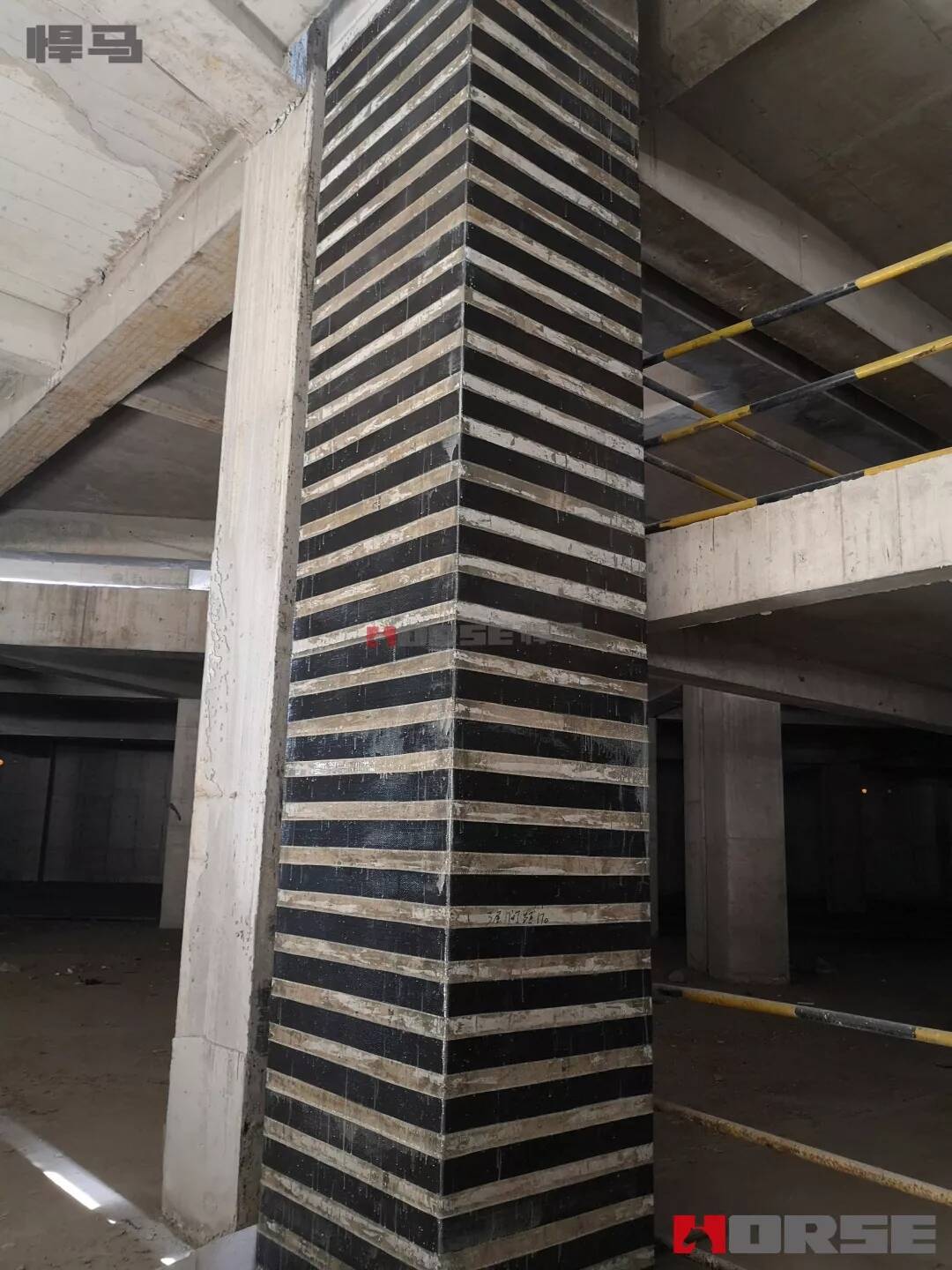 column strengthened with CFRP 