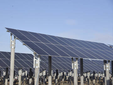 Carbon Fiber Strengthen Photovoltaic Reinforced Concrete Pier